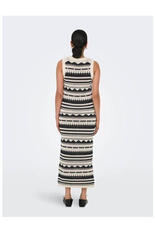 VESTIDO ONLY MERUDA O-NECK M VESTIDO ONLY MERUDA O-NECK M