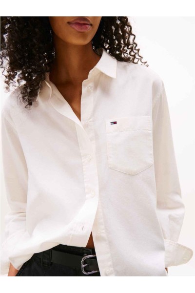 CamisaTommy Jeans de corte amplio en sarga