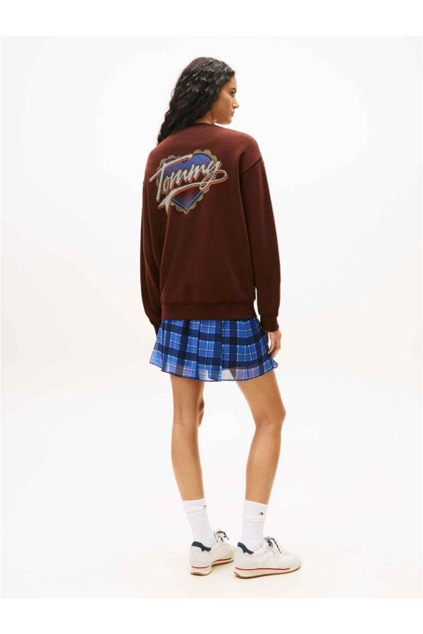 Sudadera Tommy Jeans  amplia con logo... Sudadera Tommy Jeans  amplia con logo...