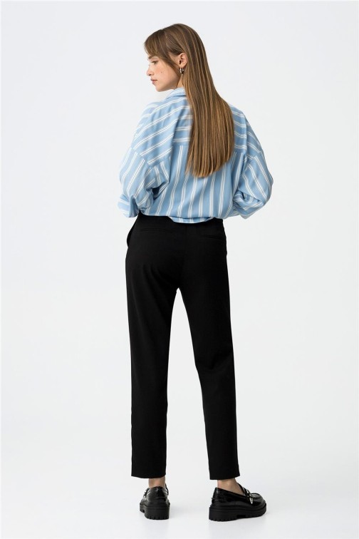 Pantalón Tiffosi Violeta_1 chino slim... Pantalón Tiffosi Violeta_1 chino slim...