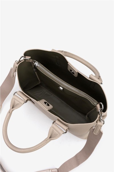 Bolso Tiffosi Tanisha tote mediano efecto piel