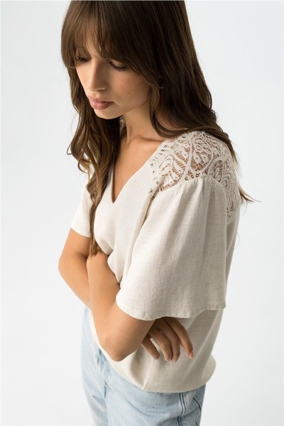 Blusa Tiffosi Greatness con detalles de encaje