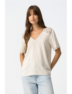 Blusa Tiffosi Greatness con detalles de encaje 2