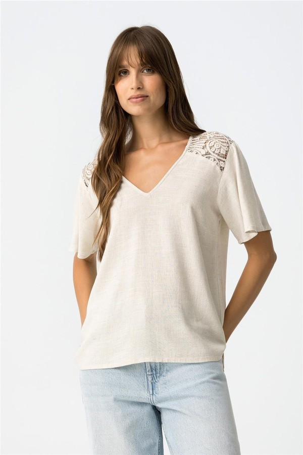 Blusa Tiffosi Greatness con detalles...