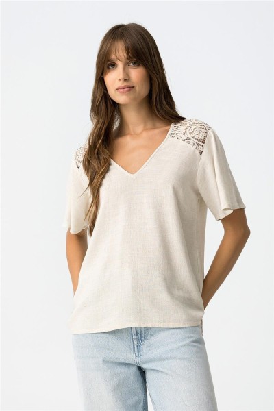 Blusa Tiffosi Greatness con detalles de encaje