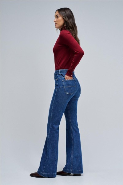 Vaquero Salsa faith push in flare