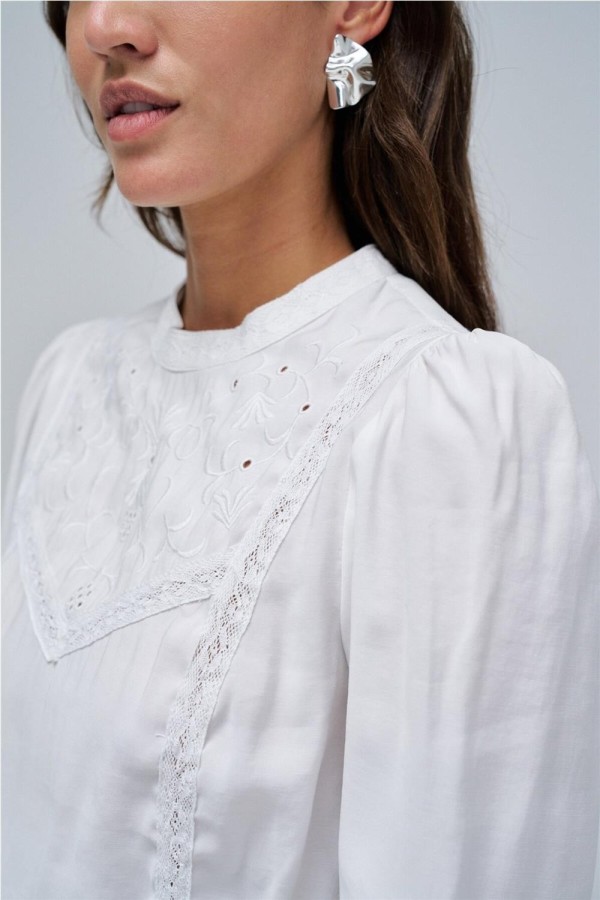 Camisa Salsa con bordados