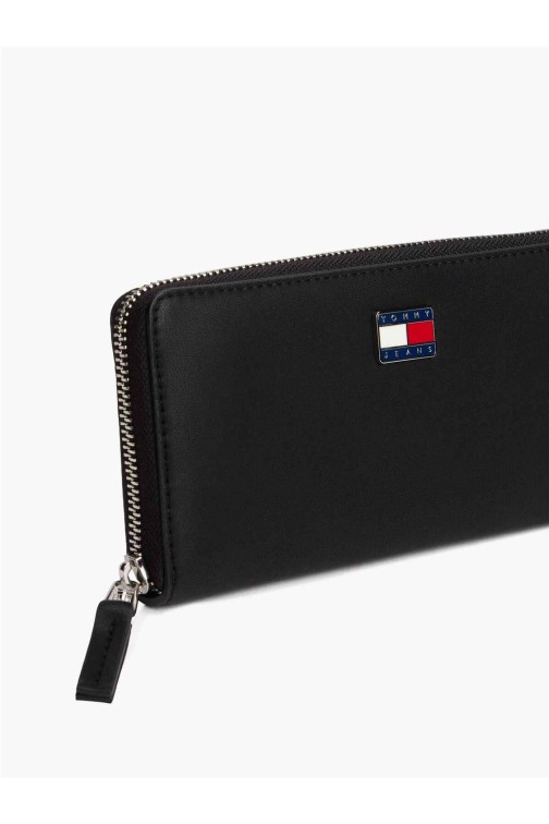 Cartera Tommy Jeans con logo brillante