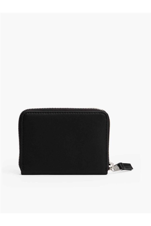 Cartera Tommy Jeans con cremallera...