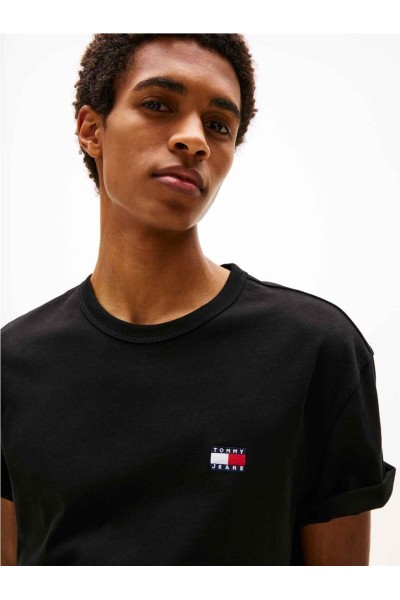 Camiseta Tommy Jeans de cuello redondo con parche tonal