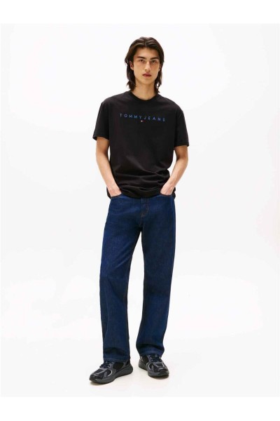 Camiseta Tommy Jeans con logo lineal bordado