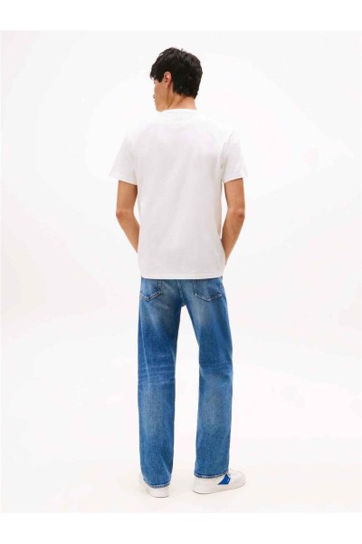 Camiseta Tommy Jeans con logo lineal bordado