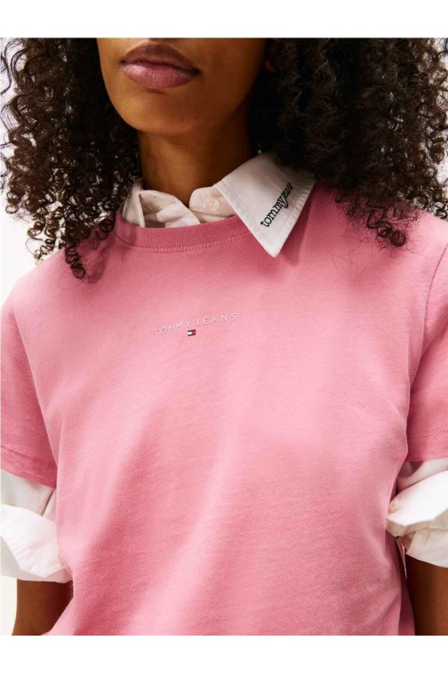 Camiseta Tommy Jeans de cuello redondo con logo lineal
