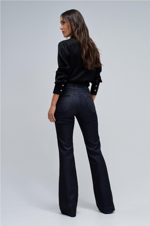 Vaquero Salsa secret chino push in flare