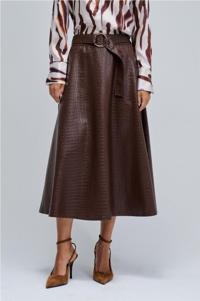 Falda Salsa midi efecto piel con cinturón