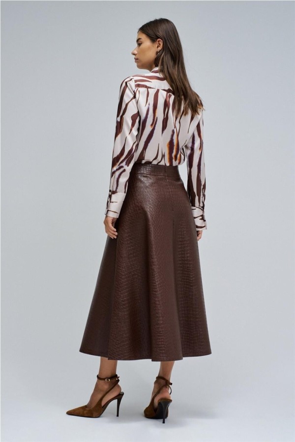 Falda Salsa midi efecto piel con...