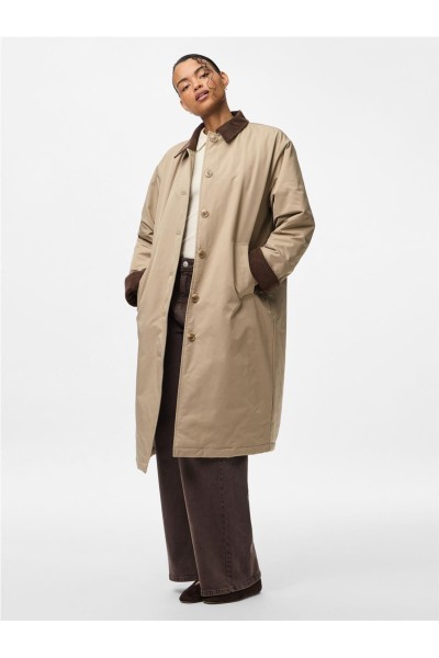 Chaqueta Pieces Jorma con detalles en pana