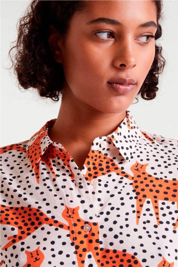 Camisa Compañía Fantástica estampado...