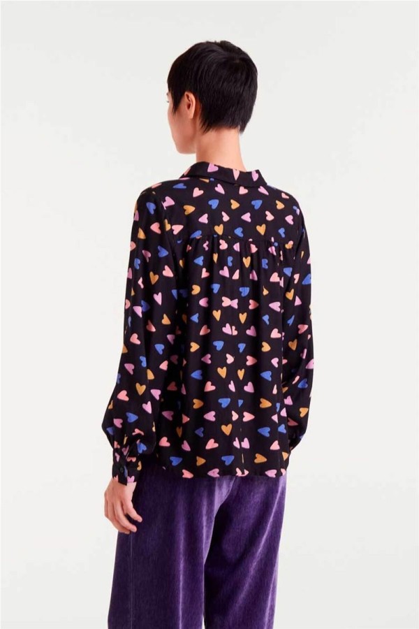 Camisa Compañía Fantástica estampado...