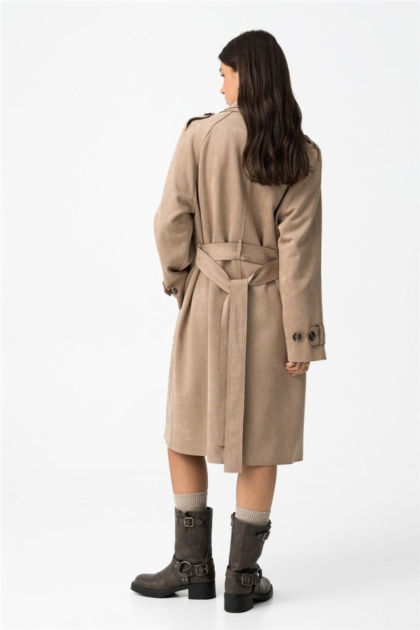 Abrigo Tiffosi Suez efecto piel de ante