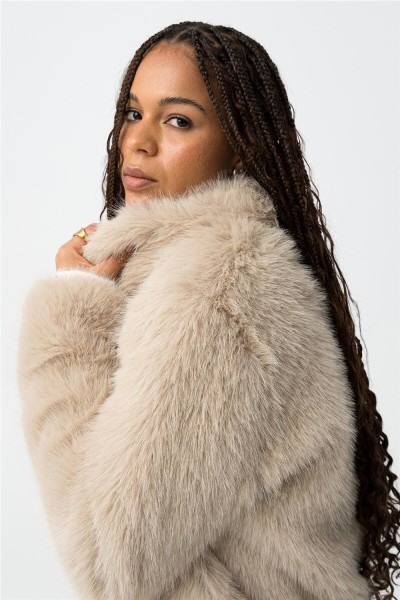 Chaqueta tiffosi corta efecto pelo