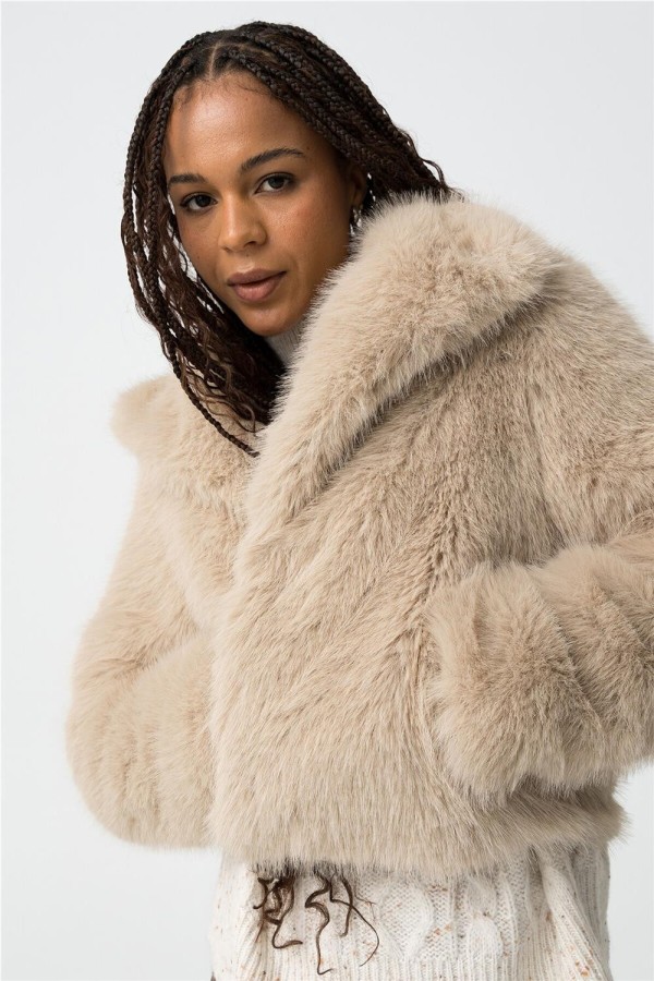 Chaqueta tiffosi corta efecto pelo