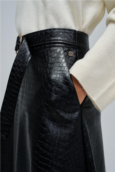 Falda Salsa midi efecto piel con cinturón