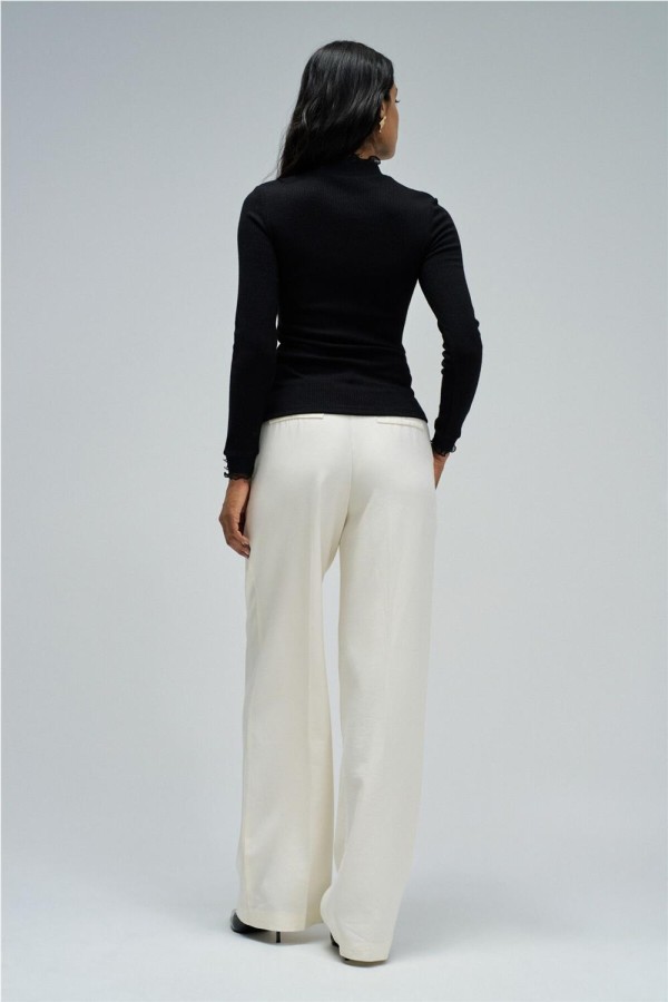 Jersey Salsa de punto con cuello de tul