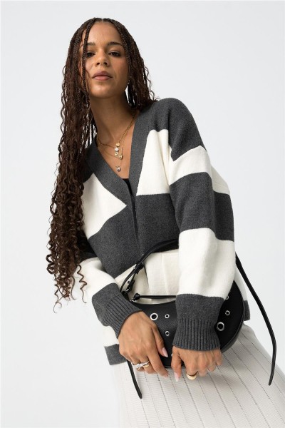 Cárdigan Tiffosi oversize tricotado