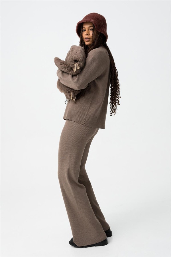 Pantalón Tiffosi recto de punto canalé