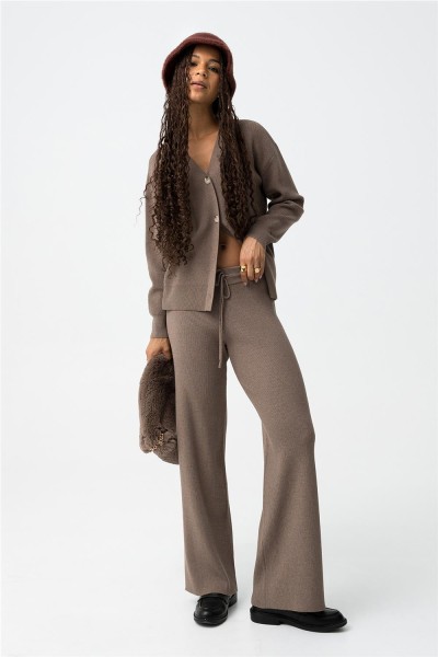 Pantalón Tiffosi recto de punto canalé