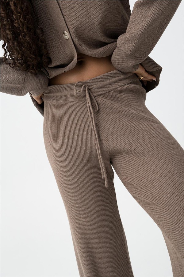 Pantalón Tiffosi recto de punto canalé