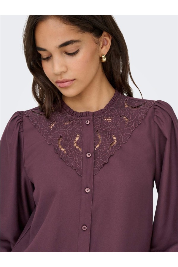 Camisa JDY Fia con bordado