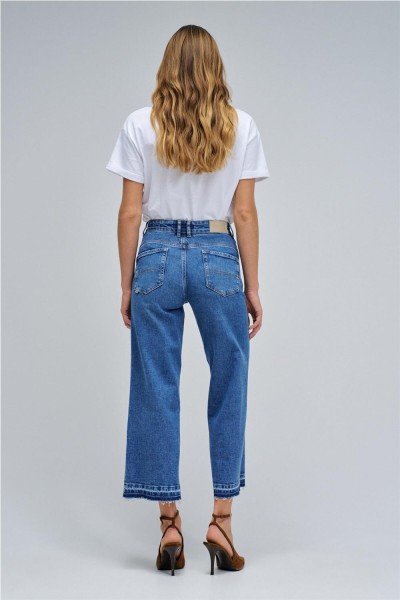 Vaquero Salsa faith push in cropped straight