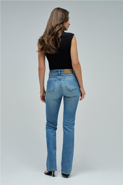 Vaquero Salsa destiny push up bootcut