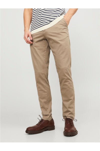 Pantalón Jack & Jones chino de corte slim