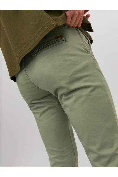 Pantalón Jack & Jones chino de corte slim