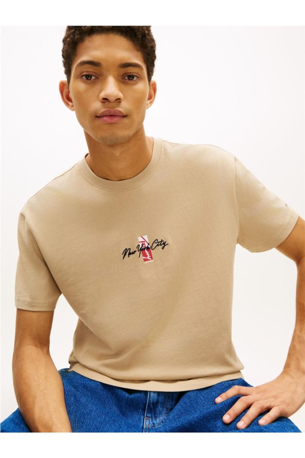 Camiseta Tommy Jeans con logo en la...