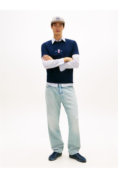 Camiseta Tommy Jeans con logo en la espalda