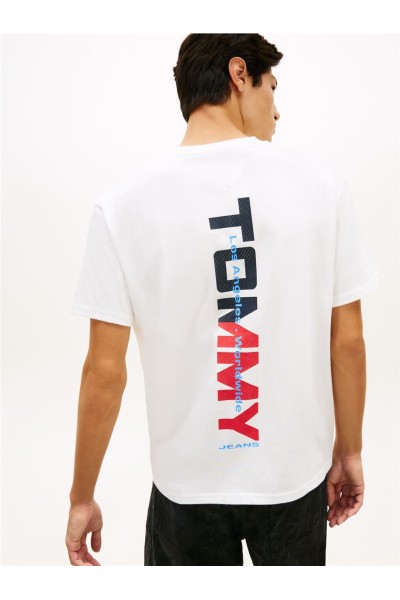 Camiseta Tommy Jeans con logo trasero