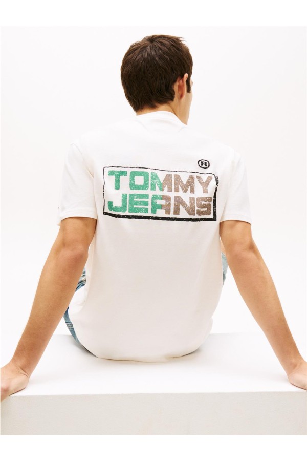 Camiseta Tommy Jeans amplia con logo...