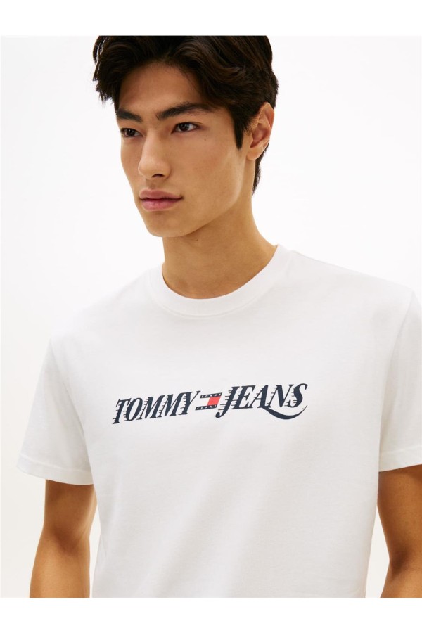 Camiseta Tommy Jeans con logo vintage