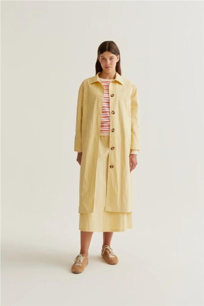 Gabardina Compañía Fantástica amarillo claro