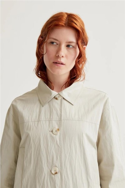 Gabardina Compañía Fantástica blanco roto