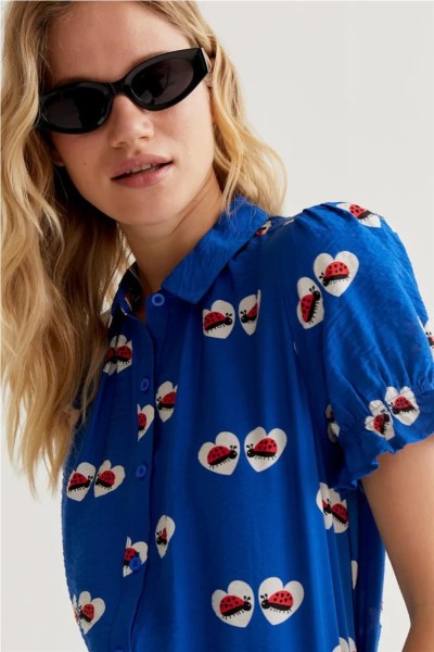 Camisa Compañía Fantástica con estampado Coccinella