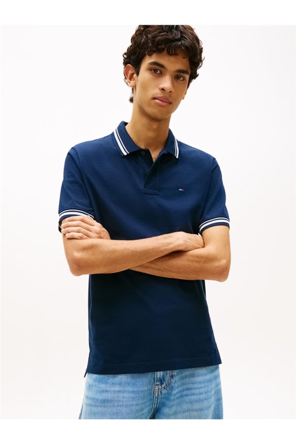 Polo Tommy Jeans de corte regular...