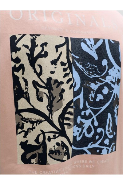 Camiseta Jack & Jones montaul con dibujo en la espalda