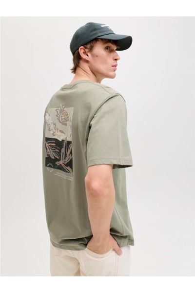 Camiseta Jack & Jones montaul con dibujo en la espalda