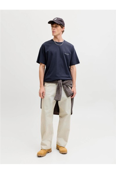 Camiseta Jack & Jones montaul con dibujo en la espalda