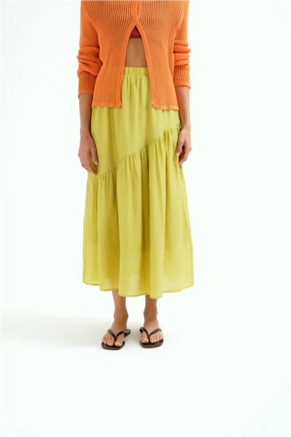 Falda larga Compañía Fantástica verde pistacho con corte...